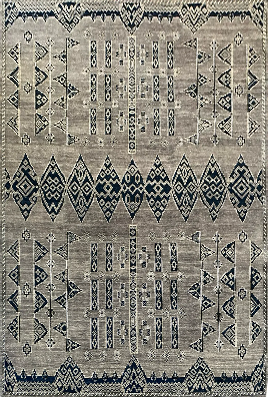 Main rug
