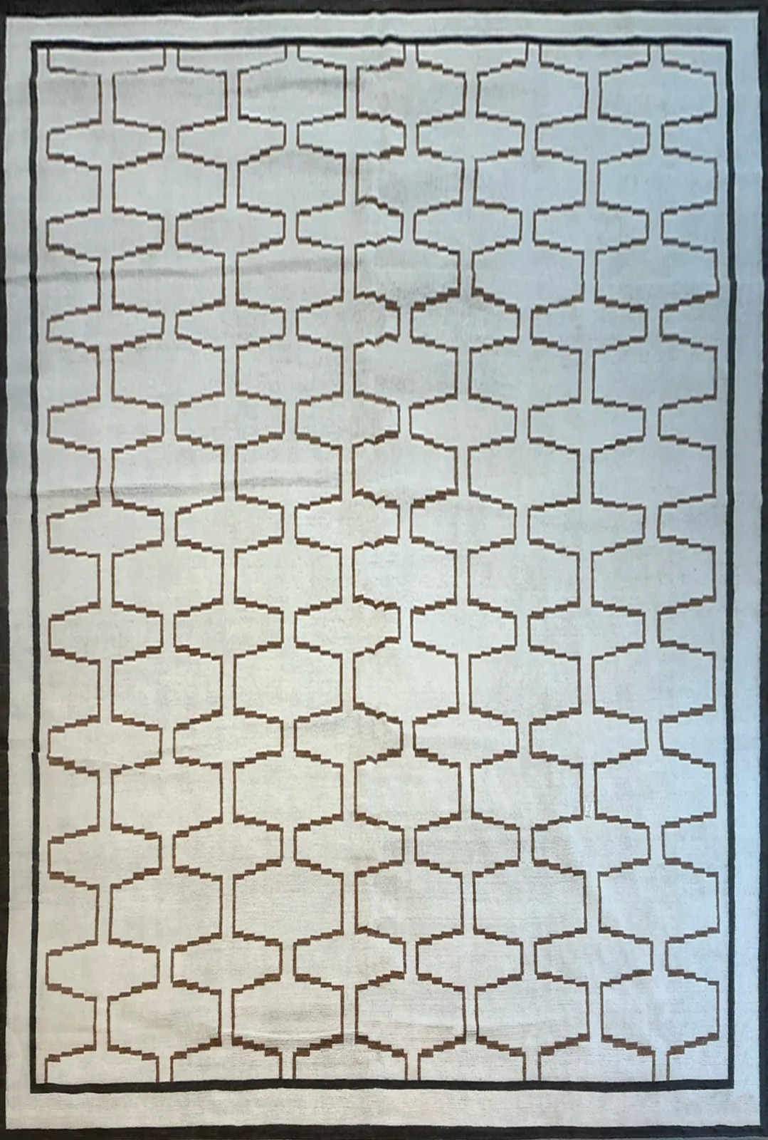 Main rug