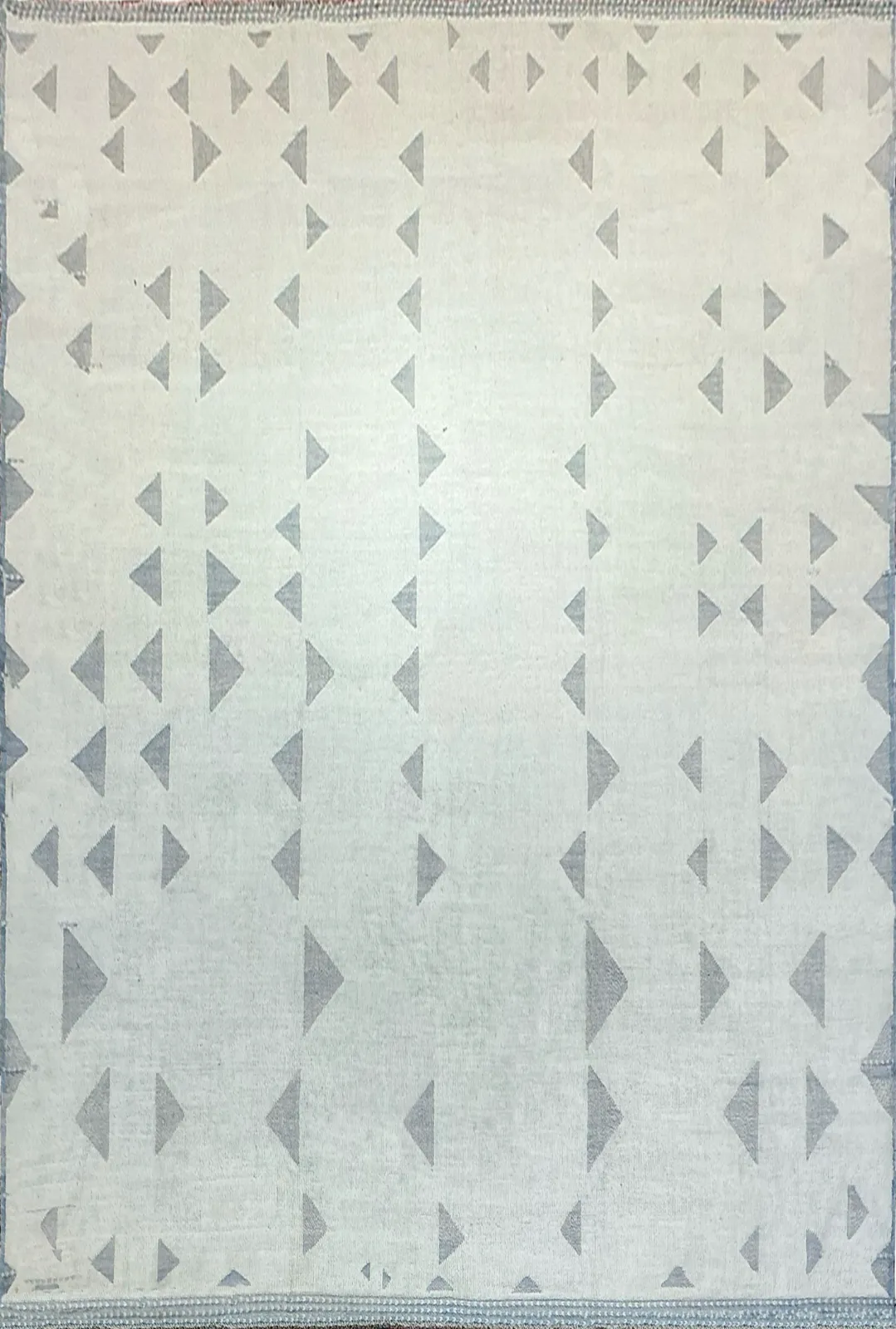 Main rug