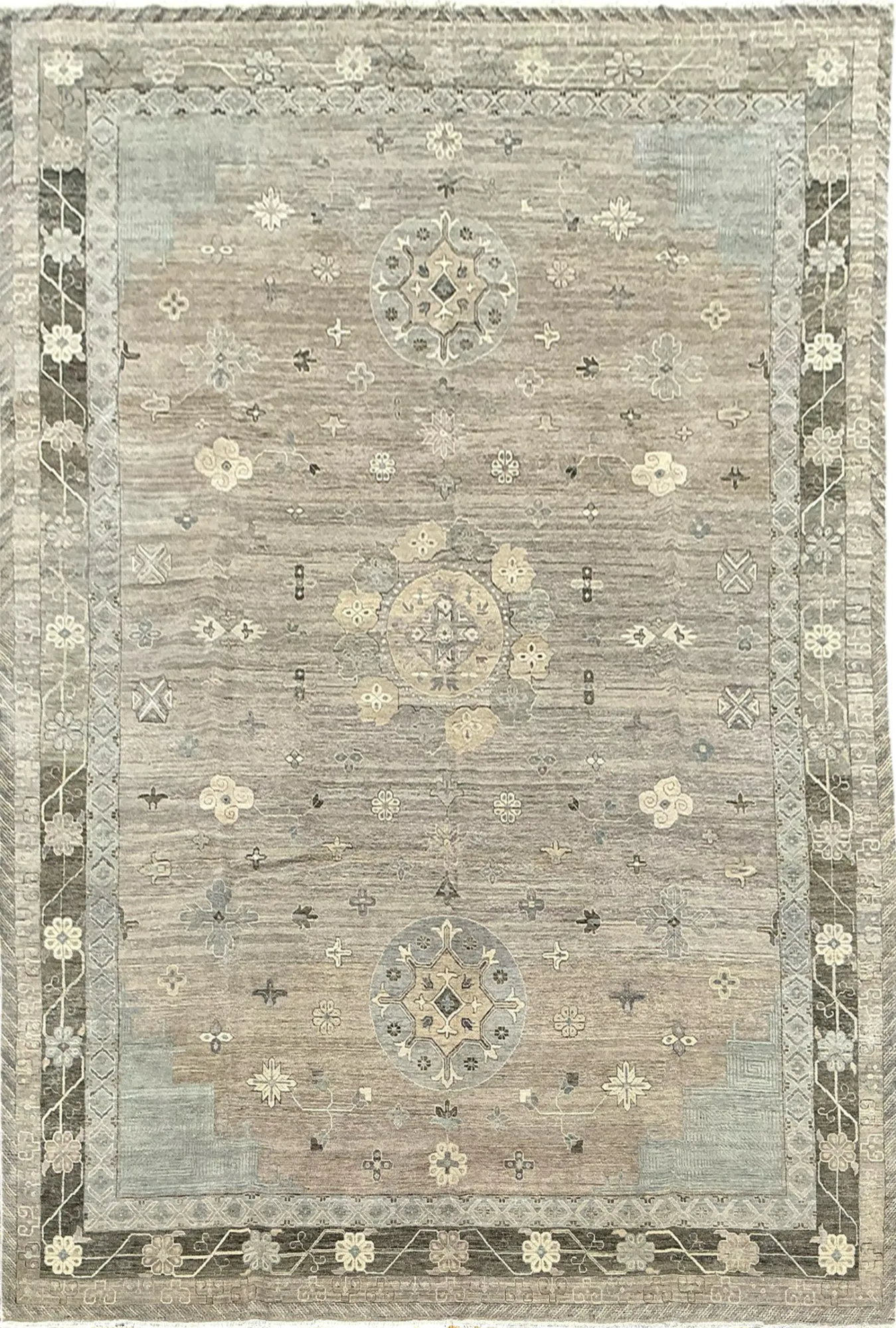Main rug