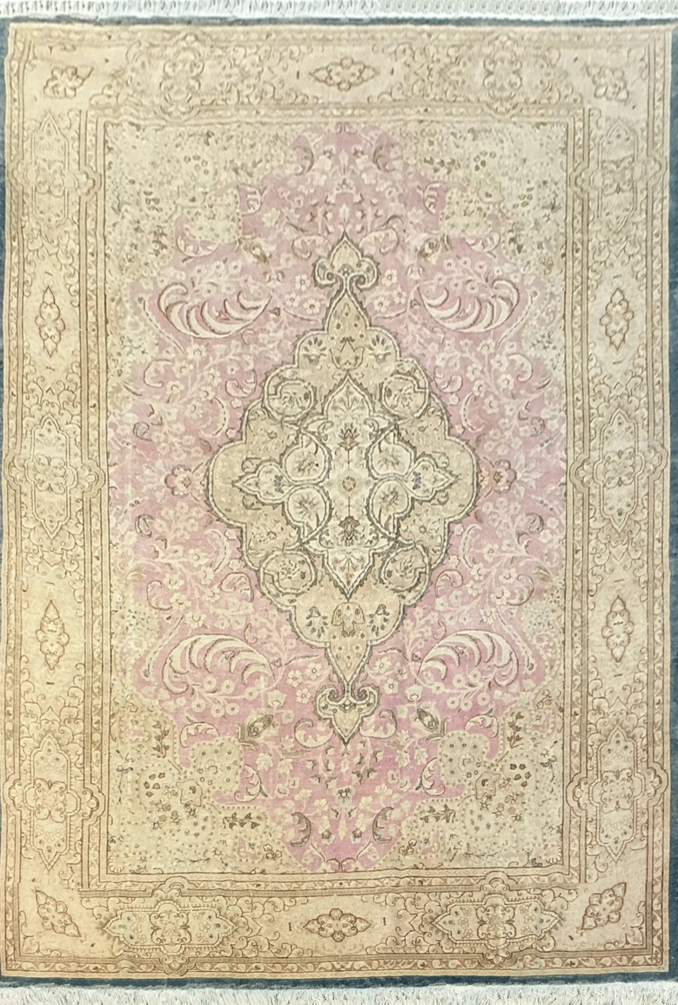 Main rug