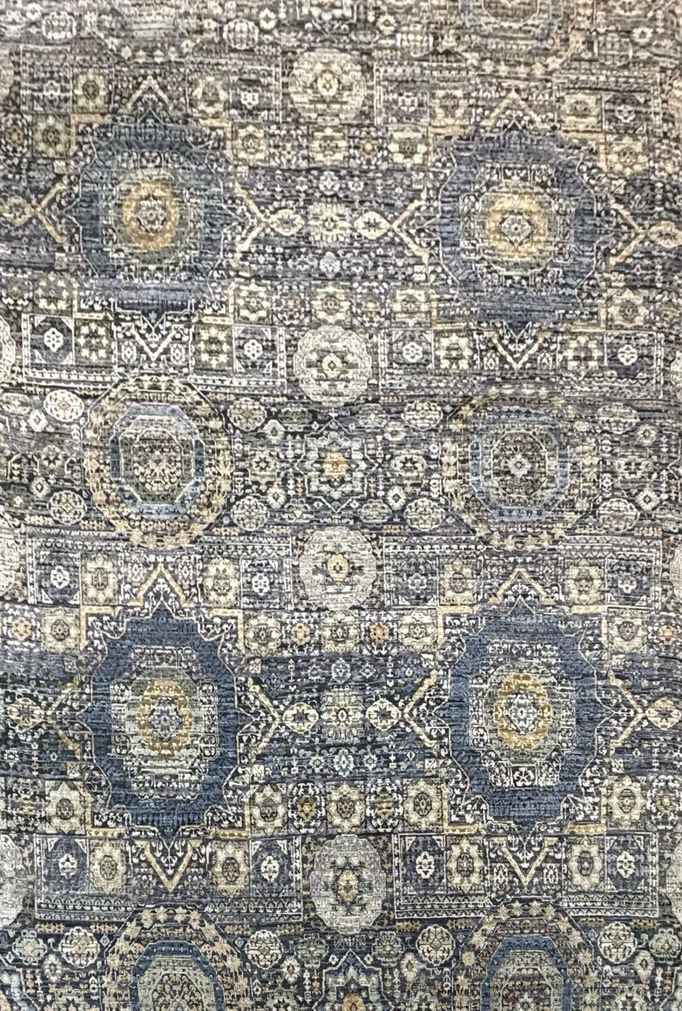 Main rug