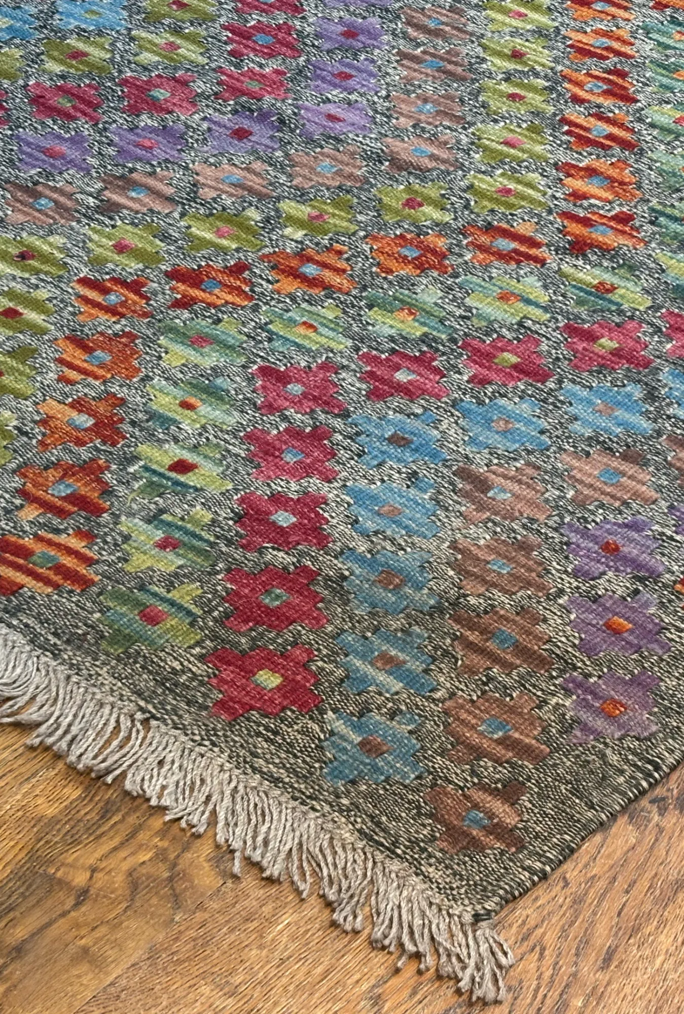 2'6 x 9'7 Runner Hand-Knotted Oriental Rug #RN113 - Palace Oriental Rugs - Detail Angle