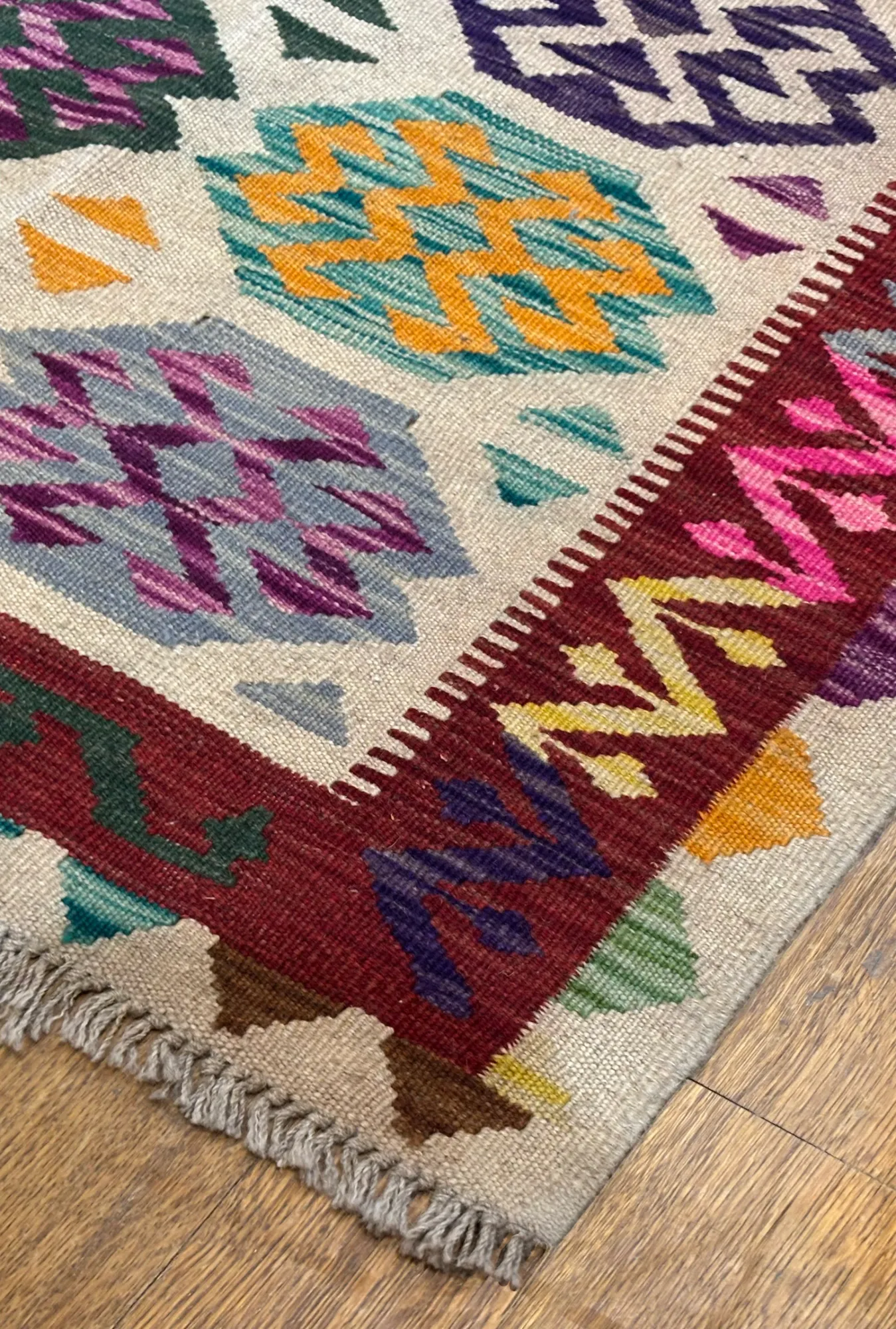 2'10 x 6'5 Runner Hand-Knotted Oriental Rug #RN122 - Palace Oriental Rugs - Detail Angle